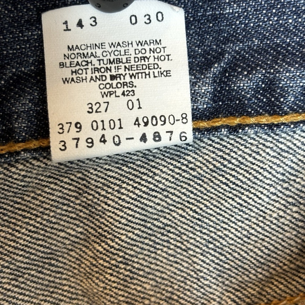 Vintage Y2K Levis Jean Shorts Womens 13 Blue Denim Mid Rise 2001 Classic Juniors - Picture 7 of 8